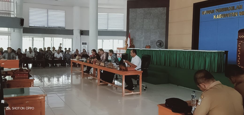 Sejumlah Warga Hilimbosi Minta DPRD Nisut Agar Kegiatan AMP PT. KSS Tetap Beroperasi