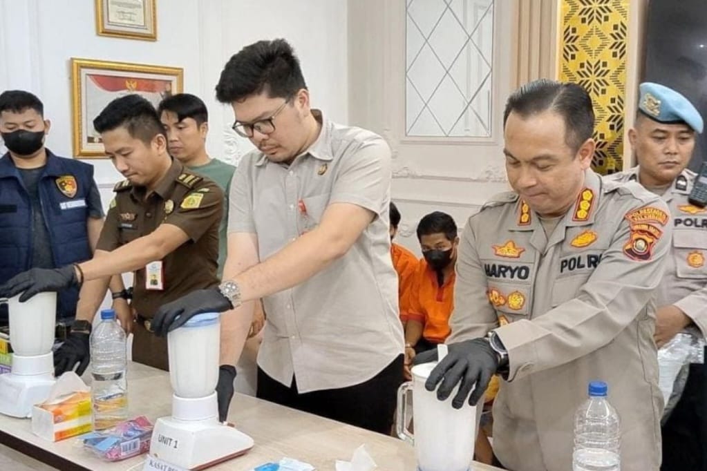 Satresnarkoba Polrestabes Palembang Musnahkan 6,5 Kilogram Sabu Asal Kepulauan Riau