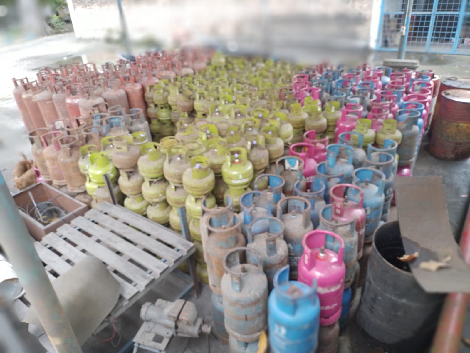 Praktek Pengoplosan Gas LPG Subsidi Diungkap oleh Tim Bareskrim Polri Bersama Polda Sumut 