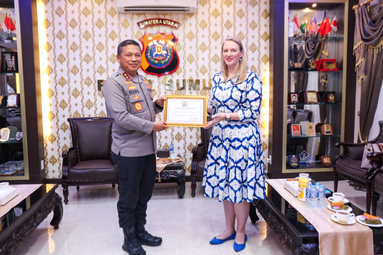Polda Sumut Menerima Penghargaan dari Kedubes Amerika
