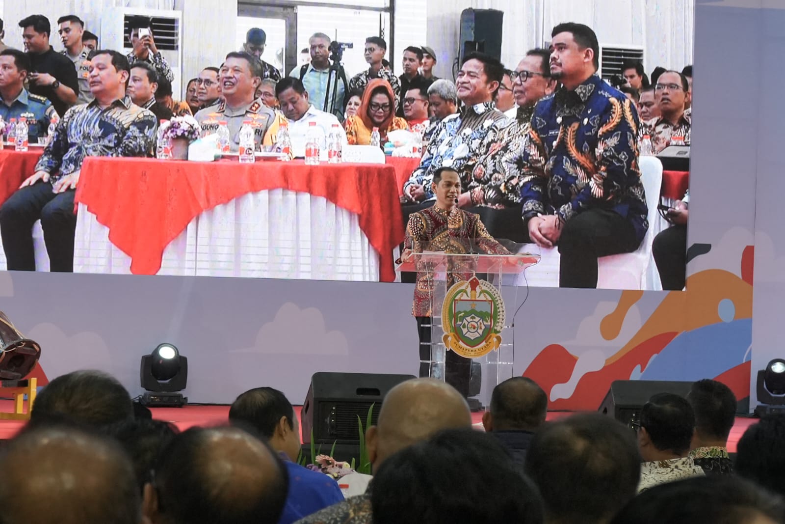 Bersama Wakil Ketua KPK dan Pj Gubsu, Bobby Nasution Tabuh Gordang Sembilan Pembukaan Road Show Bus KPK