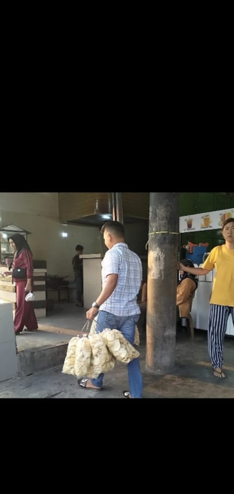 Renyah Dan Enak Kerupuk Ikan Teri Zunaira Kini Semakin Banyak Penikmatnya