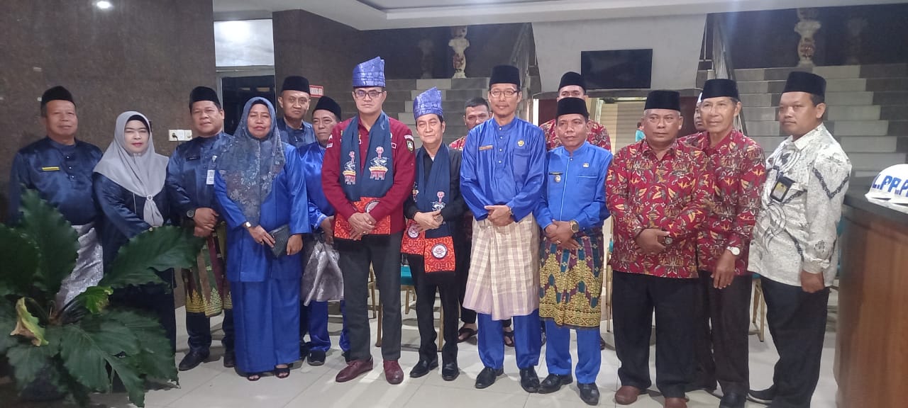 Mengwakil Bupati, Kadistankan Inhu dan Camat LBJ Sambut Kafilah Bengkalis