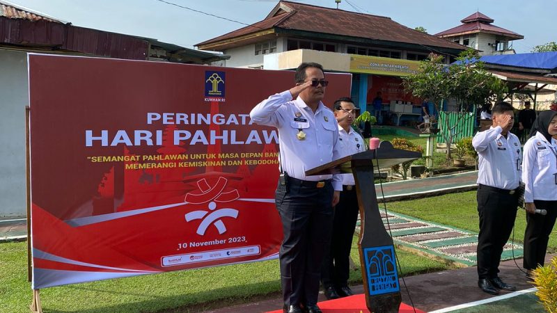 Rutan Kelas IIB Bersama Warga Binaan Rengat Gelar Upacara Peringati Hari Pahlawan Tahun 2023