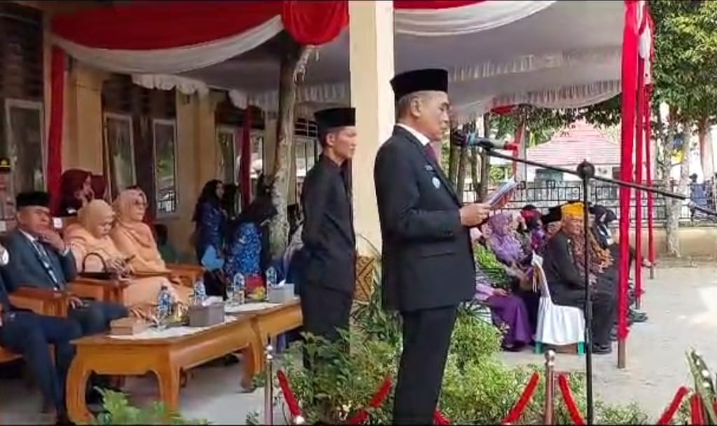 Peringatan Hari Pahlawan, Pemkab Ogan Ilir Gelar Upacara dan Tabur Bunga