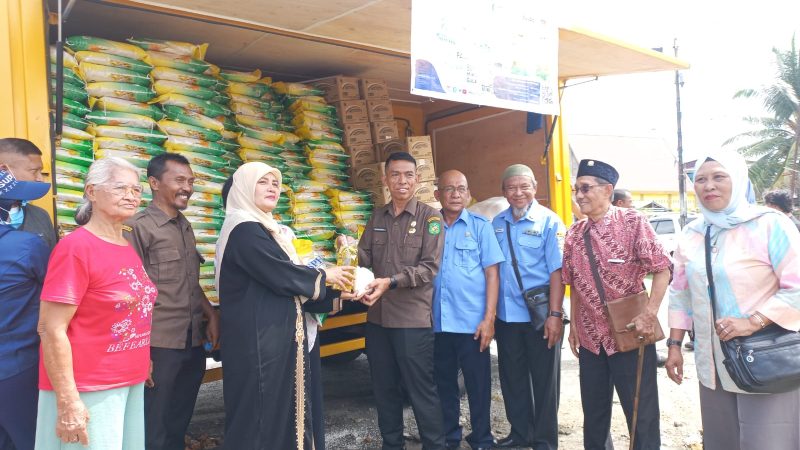 Jangkau Warga di Belawan, PUD Pasar dan PPAL Kolaborasi Gelar Pasar Keliling