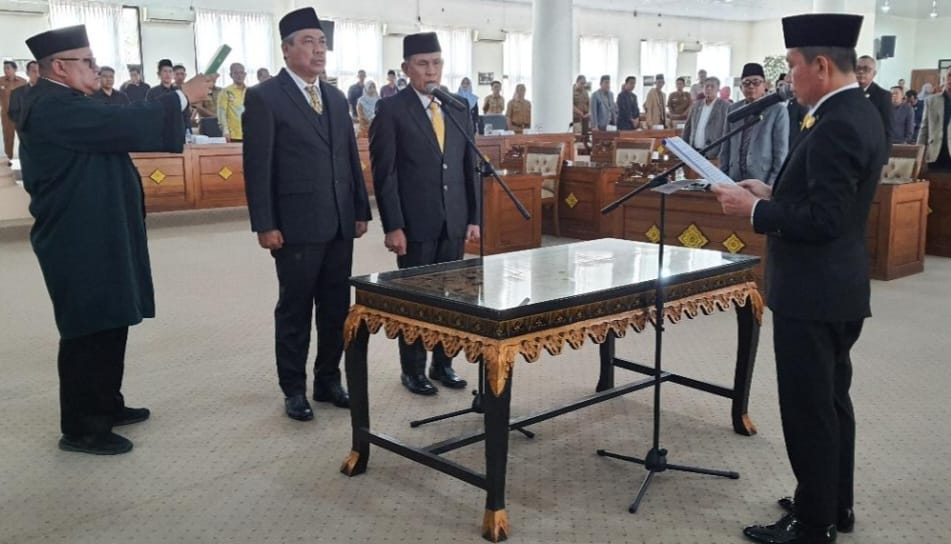 Pelantikan PAW 2 Anggota DPRD Ogan Ilir Fraksi Partai Golkar Di Warnai Perdebatan