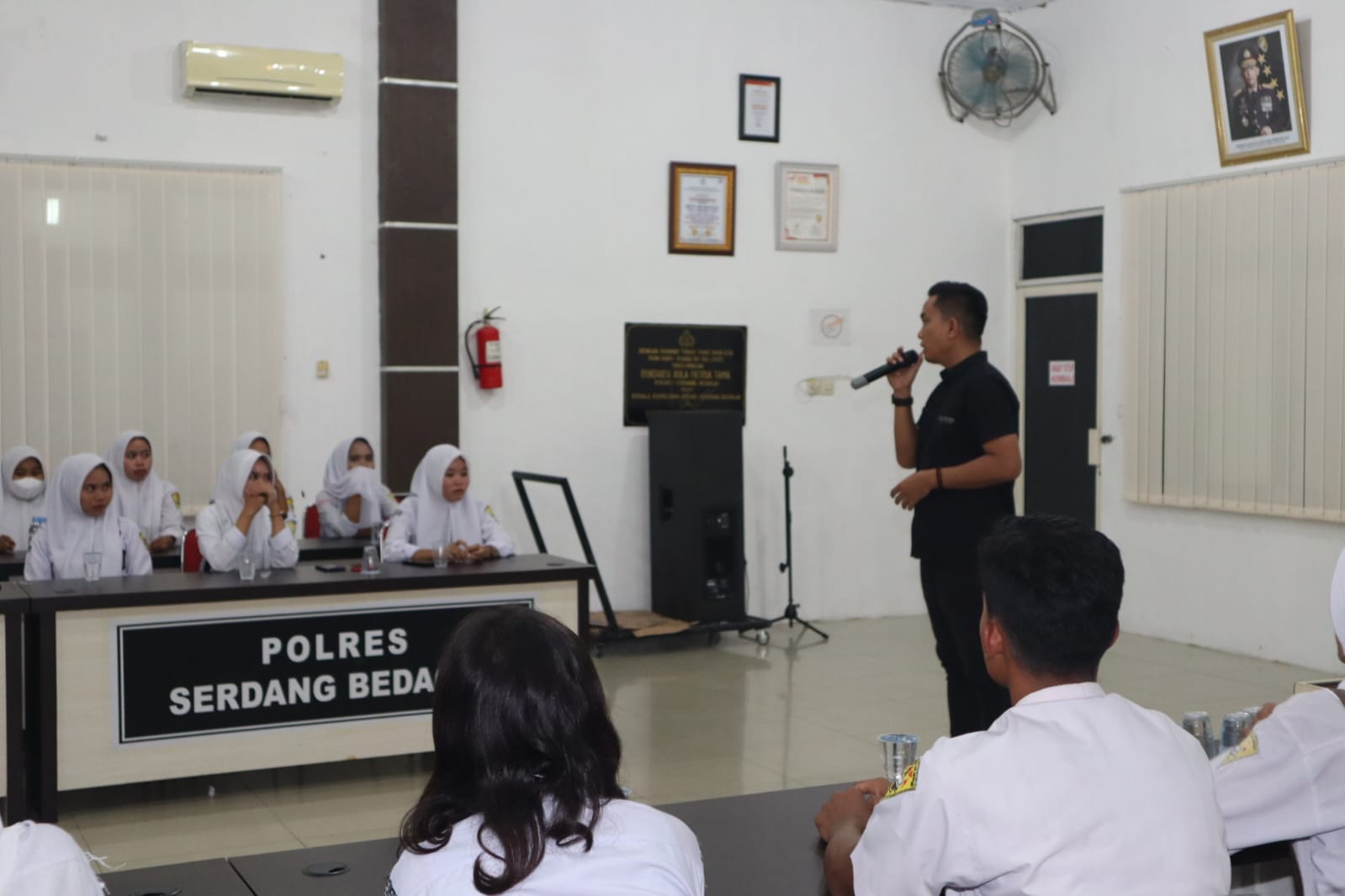 Polres Sergai Berikan Luhkum Untuk Siswa/i SMK Negeri 2 Sei Rampah