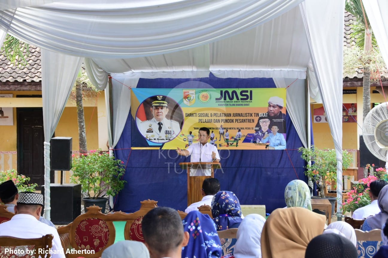 Pj Bupati Tubaba Hadiri Bhakti Sosial dan Pelatihan Jurnalistik Tingkat Pelajar dan Ponpes