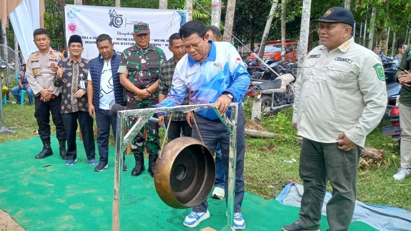 Mewakili Bupati Inhu, Kadisporapar Buka  Event Parawisata Festival Pacu Sampan Godang Tradisional
