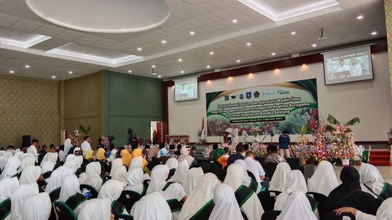 Wujud Nyata Toleransi, Enam Agama Bareng Pada Haflah Khotmil Qur’an dan Apresiasi Majelis Ilmu, Molen : Emak-Emak Juga Bisa Di Wisuda