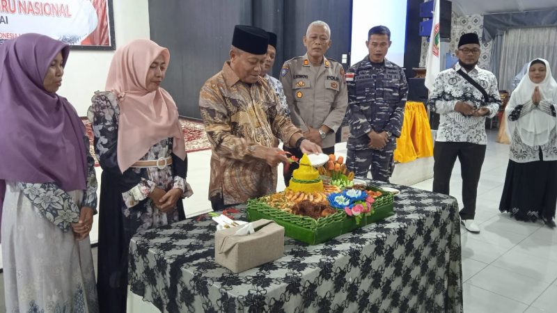 Polres Tanjung Balai Hadiri Resepsi Ulang Tahun PGRI Serta Hari Guru Nasional