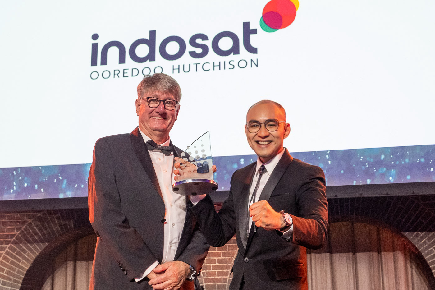 Indosat Ooredoo Hutchison Borong Penghargaan World Communications Award 2023 