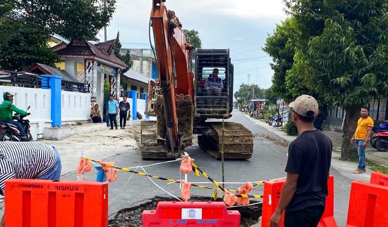 Dinas PUTR Pematang Siantar Mulai Laksanakan Perbaikan Jalan Rusak dan Gorong-gorong di Jalan Sibolga
