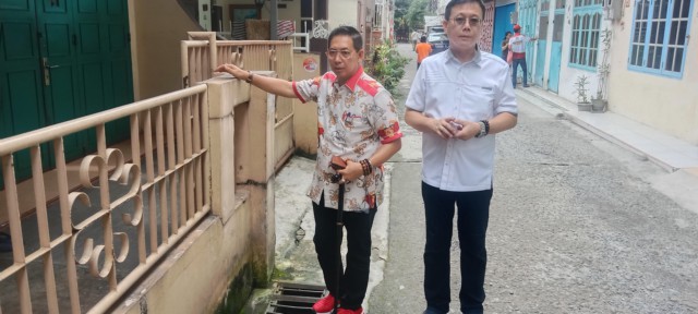 Warga Keluhkan Drainase kepada Wong dan Hasyim Saat Kunjungan Silaturahmi