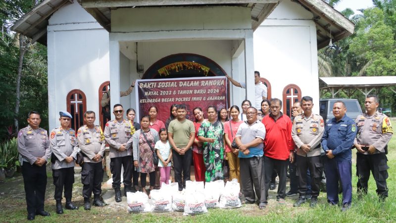 Jelang Nataru, Keluarga Besar Polres Inhu dan Jajaran Gelar Bakti Sosial 