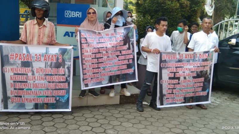 Puluhan Pelaku Usaha Minyak reperensi Gelar Aksi Demo di Kantor Petro Muba