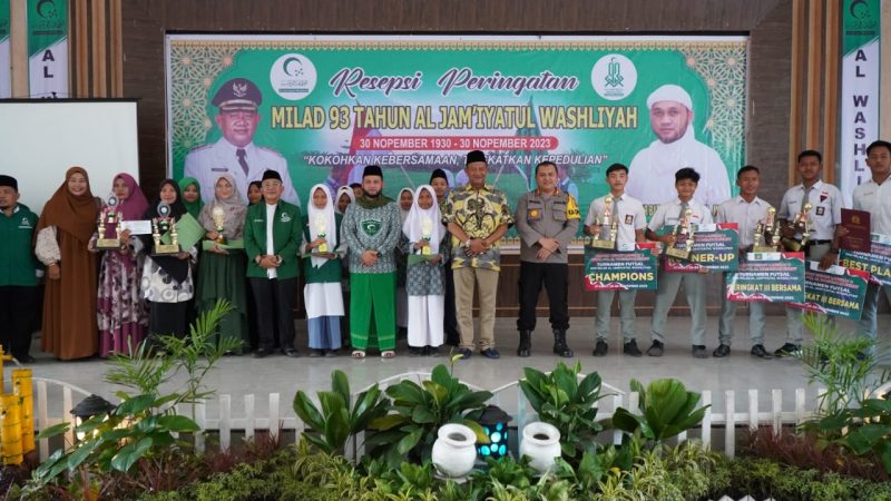 Puncak Milad ke-93 Al Jam’iyatul Wasliah, Syah Afandin Terima Tiga Penghargaan