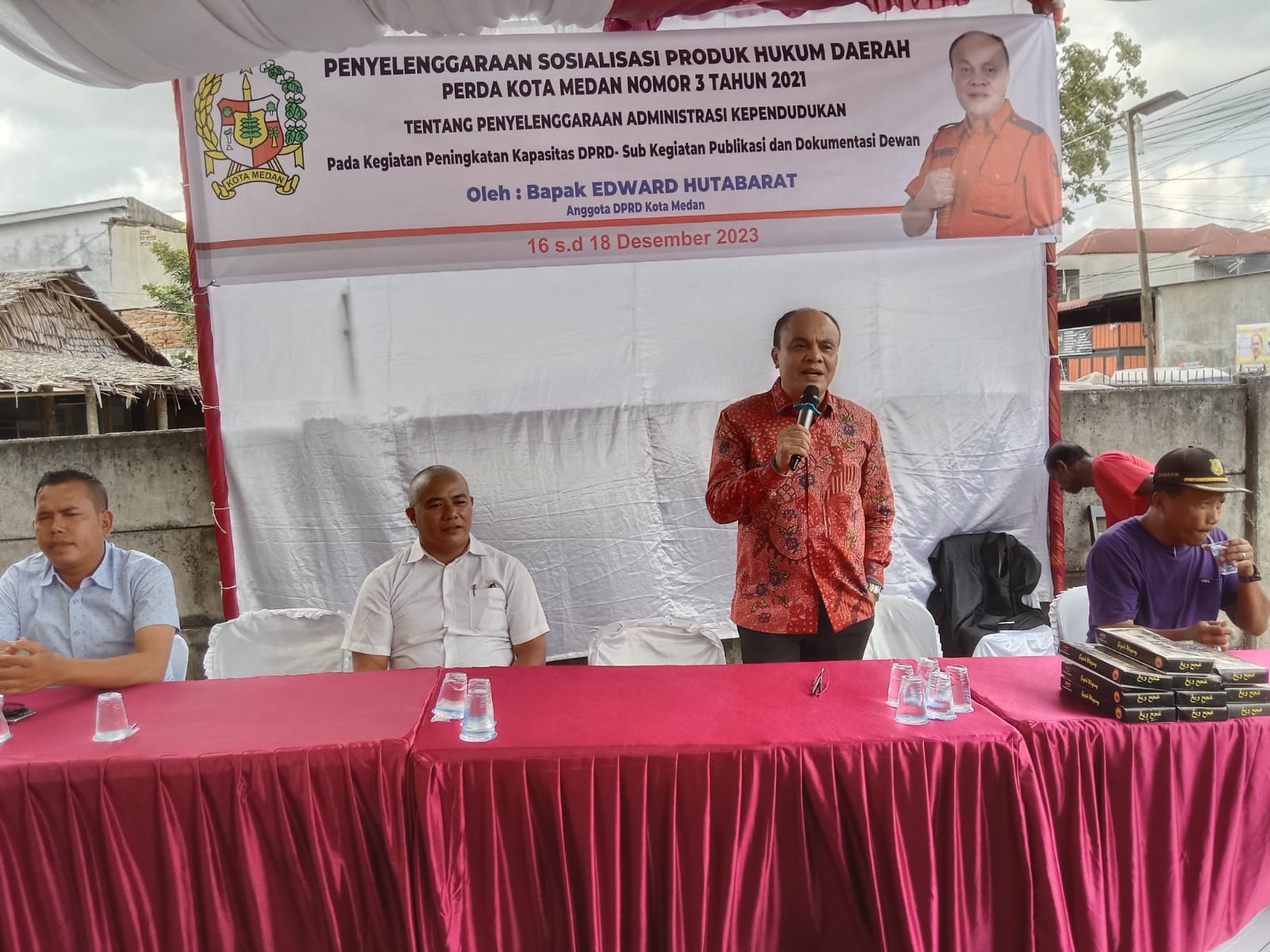 Sosialisasikan Perda Adminduk, Ratusan Masyarakat Helvetia Usung Edward Hutabarat 3 Periode