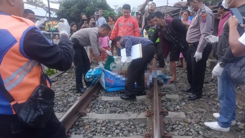 Polsek Siantar Martoba Bantu Evakuasi Jasad Pria Korban Tertabrak Kereta Api Barang