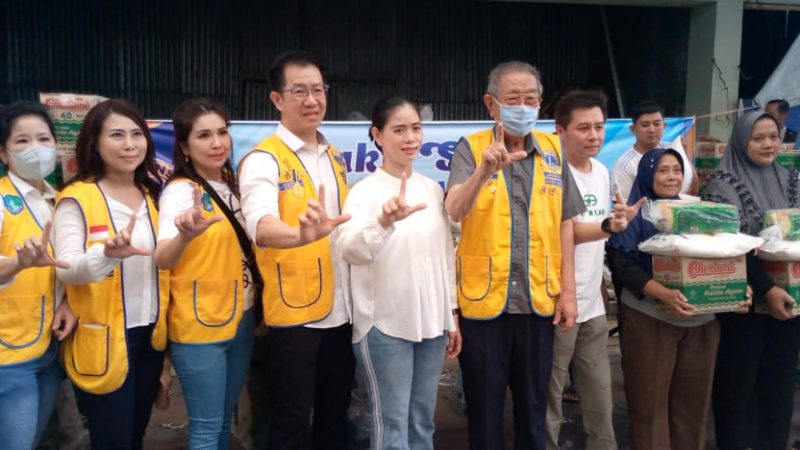 Jelang Nataru, Lions Club Medan Raya Bersama Dua Caleg Baksos di Medan Polonia