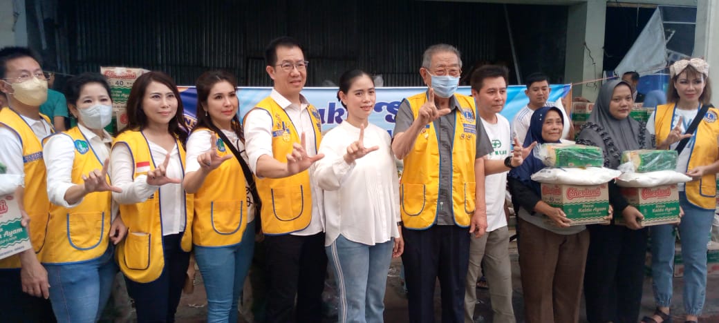 Jelang Nataru, Lions Club Medan Raya Bersama Dua Caleg Baksos di Medan Polonia
