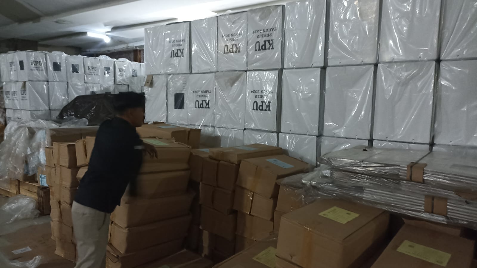 Polres Tanjung Balai Amankan Logistik Pemilu
