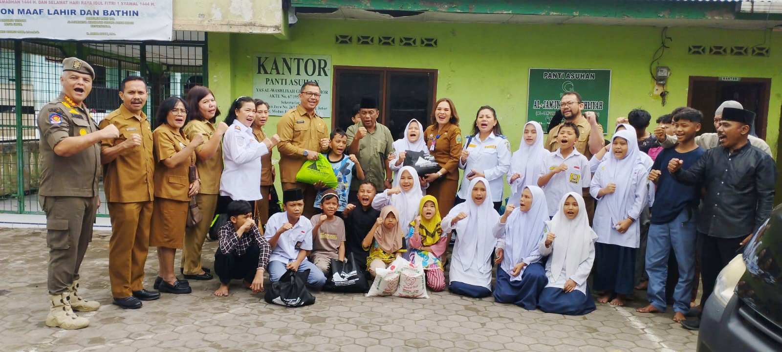 Sambut Natal 2023, ASN Pemprov Sumut Berbagi Bingkisan kepada Anak-anak Panti