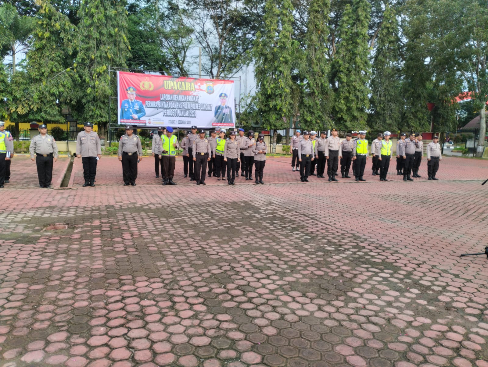 Pengamanan Ibadah Gereja Tahun Baru 2024 Polres Langkat Turunkan 171 Personil