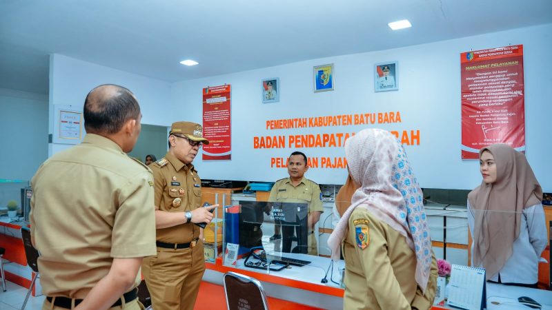 Awali 2024, Pj. Bupati Batu Bara Nizhamul Sidak Ke Kantor Bapenda dan BKAD