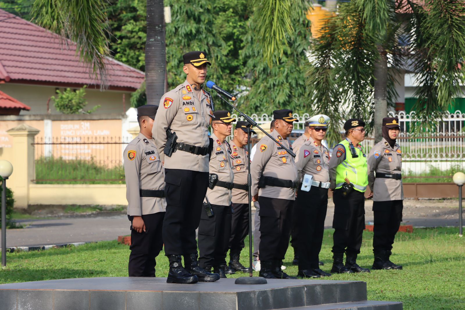 Upacara Tradisi Penyambutan, Polres Ogan Ilir Terima 15 Personil Bintara Remaja