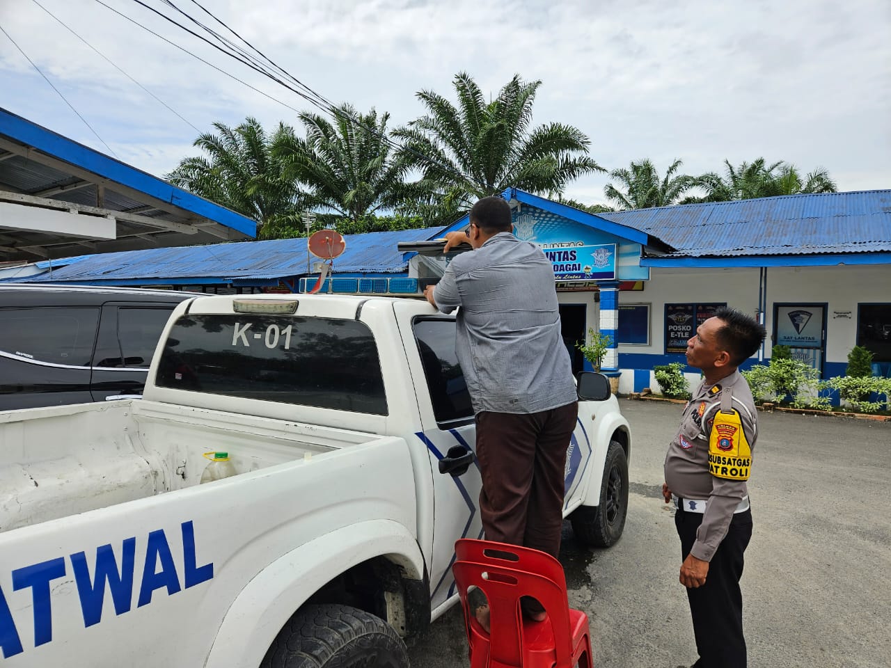 Satlantas Polres Sergai Tutup Lampu Rotator Randis