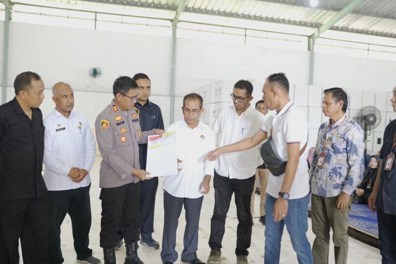 Kapolres Pidie Bersama Muspida Tinjau Pelipatan Surat Suara Pemilu