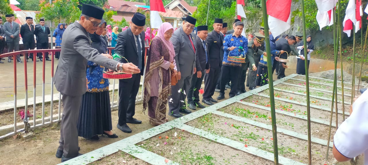 Tabur Bunga Khitmad, Masyarakat Berharap Renovasi Makam Syuhada Titian Dalam