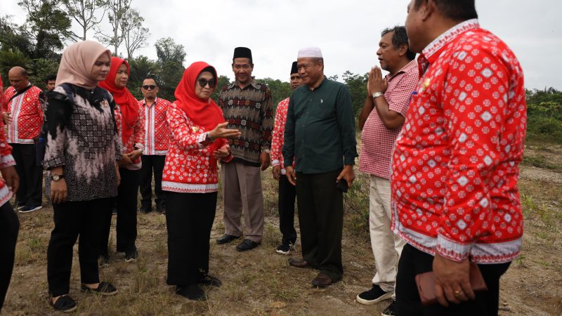 Wali Kota Bersama Sejumlah Pimpinan OPD Tinjau Lokasi TPU di Kelurahan Gurilla Kecamatan Siantar Sitalasari