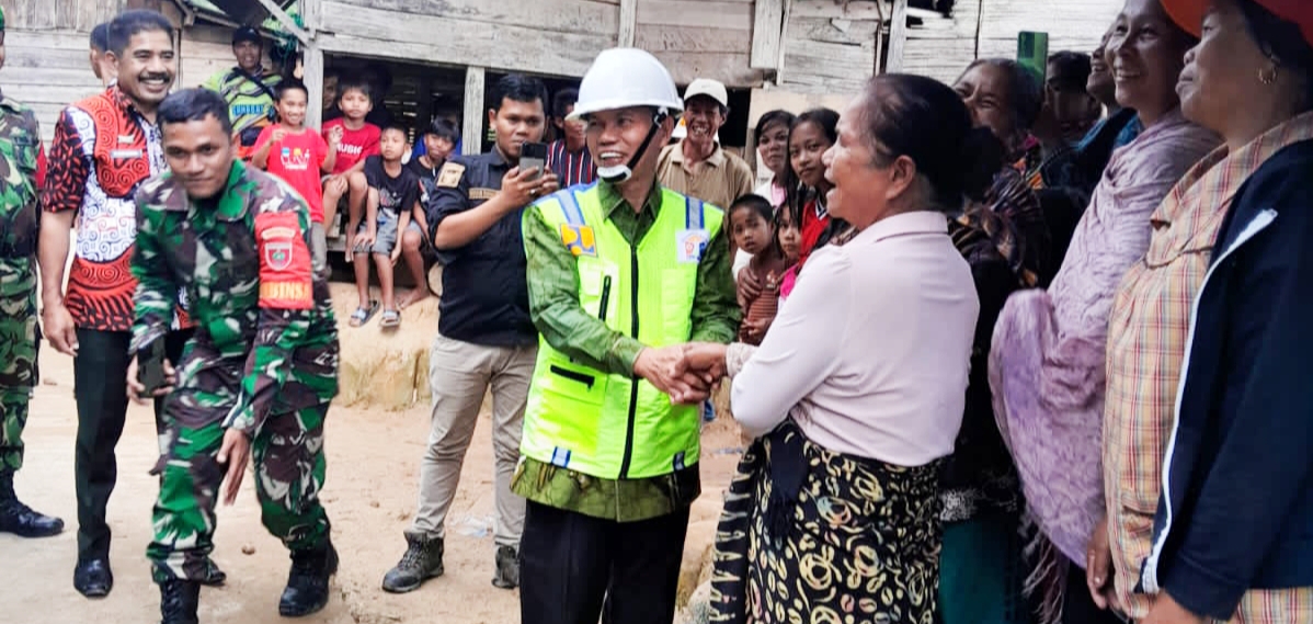 Kunker Perdana Pj. Bupati Mamasa Resmikan Padat Karya DAK Air minum dan Sanitasi di Desa Lambanan
