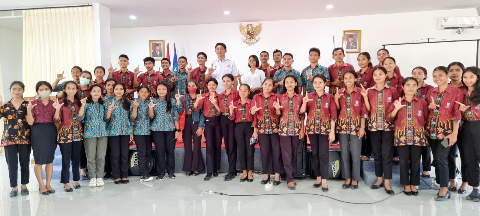 Ketua Kadin Mabar Mengajak Poltek elBajo Commodus Bersama Bantu Program Marina Water Front City Labuan Bajo
