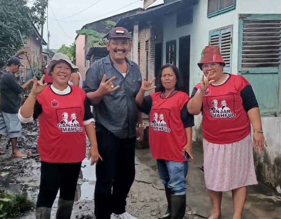 Eriston Sihaloho,SH, Gotong Royong Bersama Warga