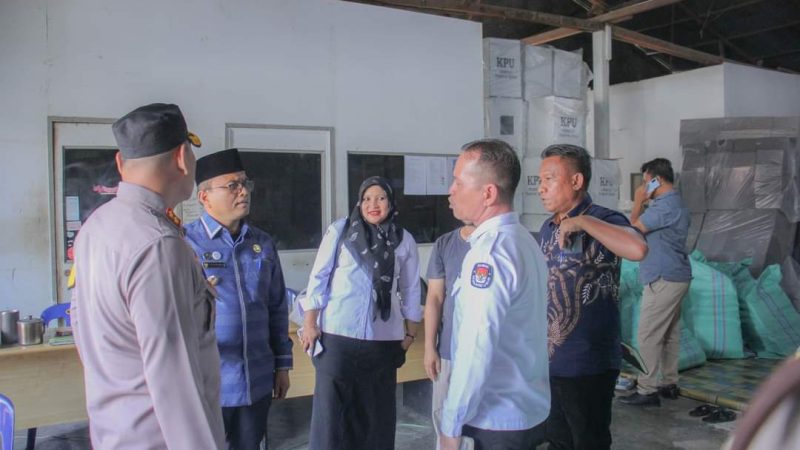 Pj Wali Kota Padangsidimpuan Tinjau Gudang Logistik KPU untuk Kesiapan Pemilihan umum 2024