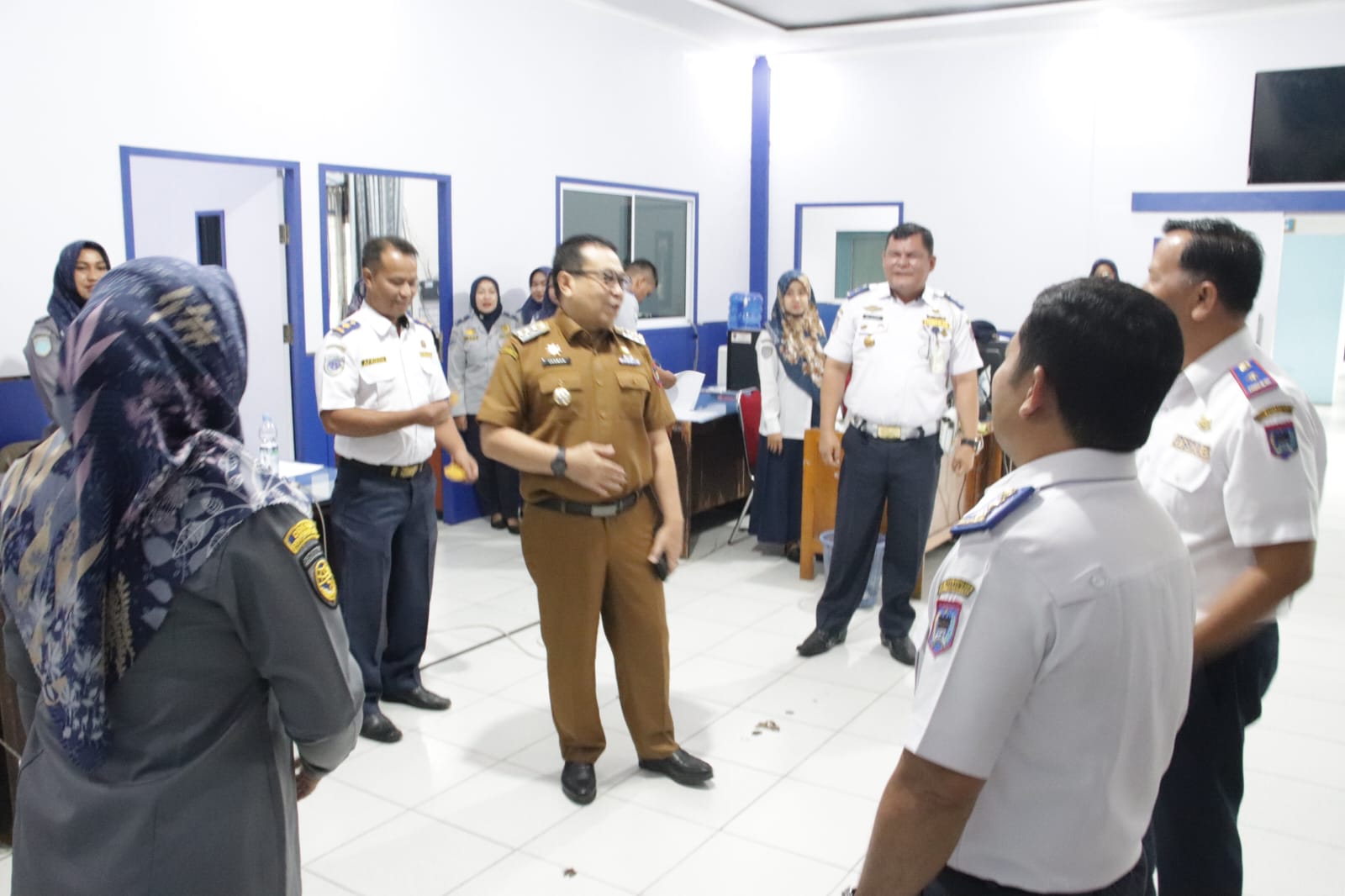 Tinjau Disiplin ASN, Pj Wali Kota Payakumbuh Sidak Sejumlah Kantor OPD