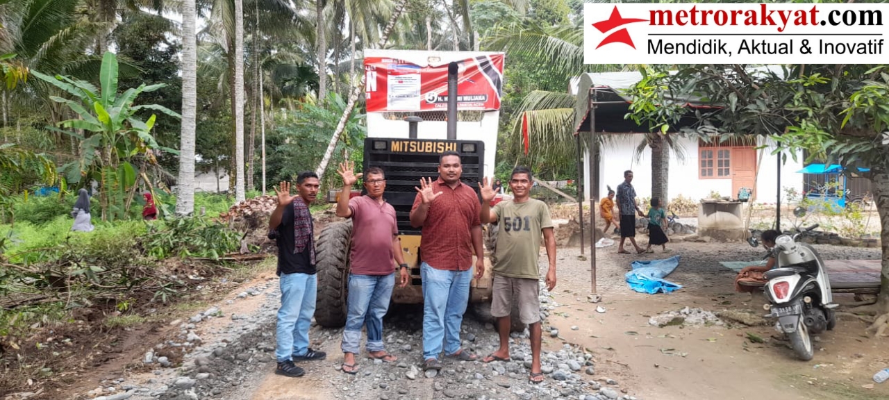 Gelontorkan Dana Pribadi, Hendri Muliana Calon DPRA Rehab Jalan Dua Desa Di Kecamatan Teunom