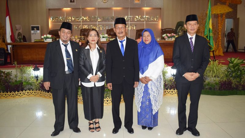 Ketua DPRD Langkat Ambil Sumpah Yezerielly Sebagai Pengganti Antar Waktu