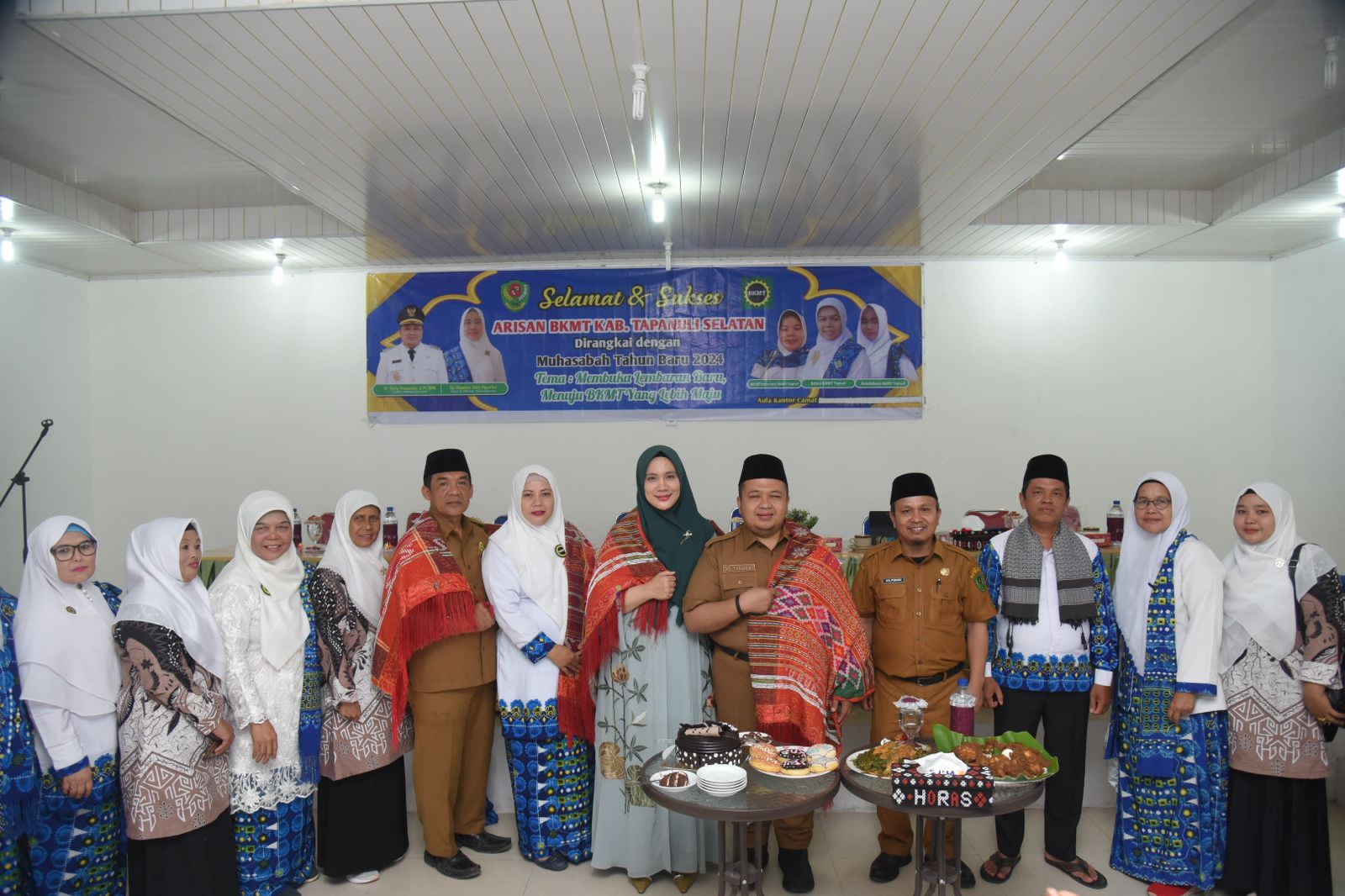 Penuh Haru, Ketua TP PKK Tapsel Terima Surprise Saat Milad Yang Ke-42