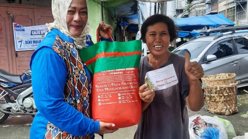 Sambut Imlek, Yayasan Moralitas Medan Berbagi Bahan Pokok Sembako