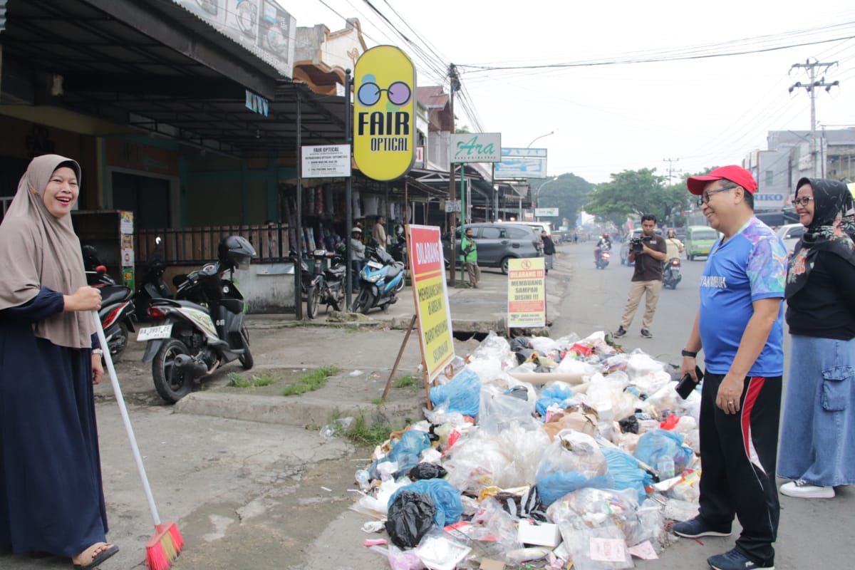 Pj Wali Kota Payakumbuh Miris dengan Masih Banyak Warga Buang Sampah Sembarangan