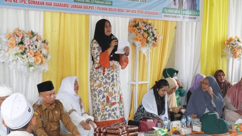 Hadir dalam Pengajian Akbar Kecamatan Salapian, Ny. Endang Kurniasih Syah Afandin Ingatkan 14 Februari 2024, Jangan Golput !!