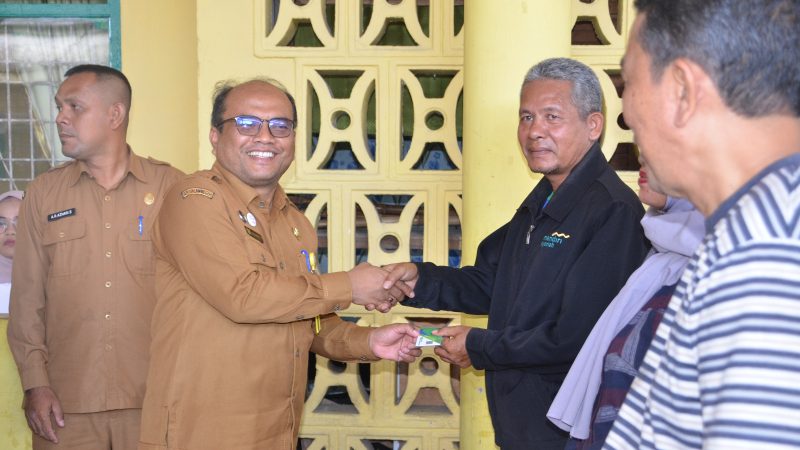 Pj. Wali Kota Padangsidimpuan Hadiri Penyerahan Kartu BPJS Ketenagakerjaan