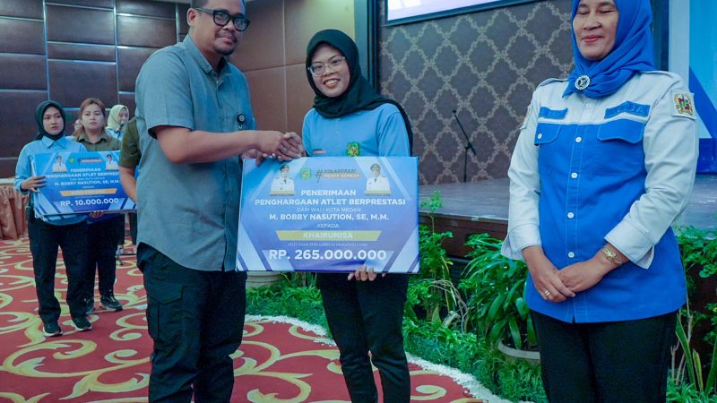 Bobby Nasution Berikan Penghargaan kepada 211 Atlet, Pelatih, dan Asisten Pelatih Berprestasi