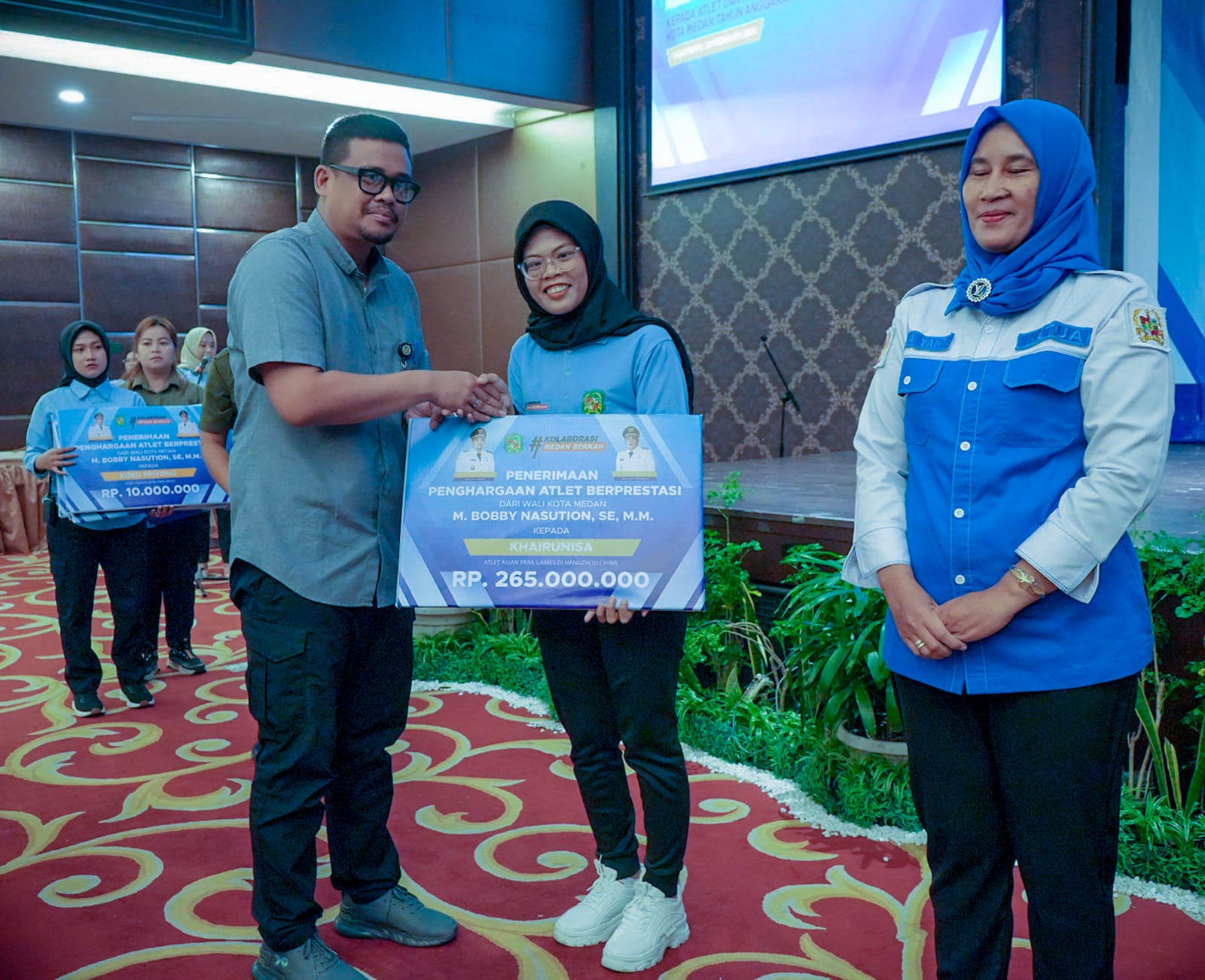 Bobby Nasution Berikan Penghargaan kepada 211 Atlet, Pelatih, dan Asisten Pelatih Berprestasi