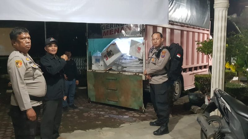 Polres Pematangsiantar Kawal Kotak Suara Pemilu Dari Kelurahan Hingga Kecamatan Hingga Dini Hari